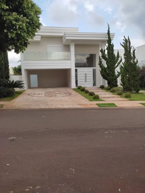 Alugar Casa / Condomínio em Araraquara. apenas R$ 3.000.000,00