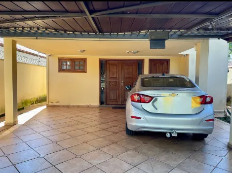 Alugar Casa / Padrão em São Carlos. apenas R$ 695.000,00