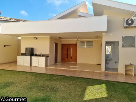 Alugar Casa / Padrão em São Carlos. apenas R$ 1.300.000,00