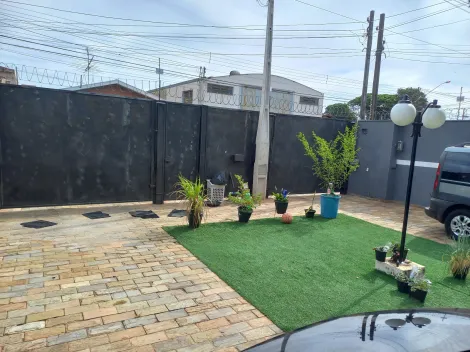 Alugar Casa / Sobrado em São Carlos. apenas R$ 680.000,00