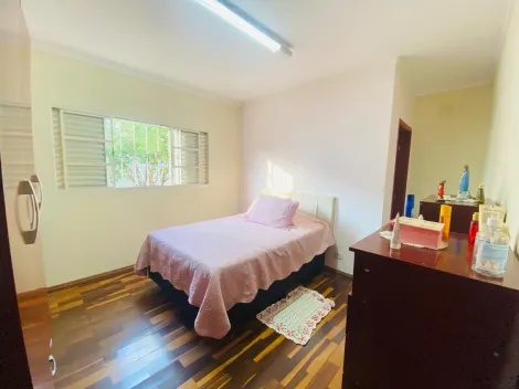 Alugar Casa / Padrão em São Carlos. apenas R$ 555.000,00