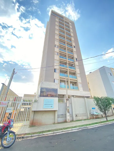 Alugar Apartamento / Padrão em São Carlos. apenas R$ 1.445,00