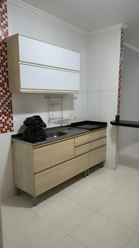 casa de dois dormitórios sendo um suíte no condomínio Moradas II