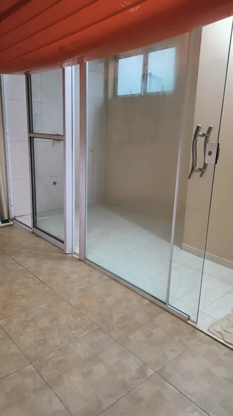 casa de dois dormitórios sendo um suíte no condomínio Moradas II