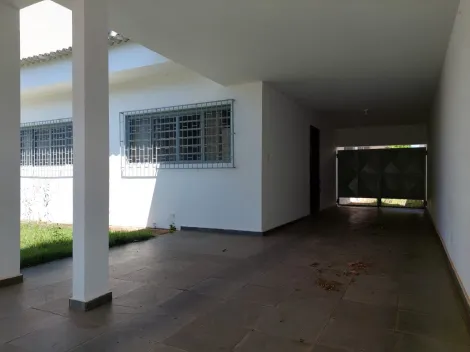 Alugar Casa / Padrão em São Carlos. apenas R$ 600.000,00