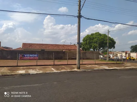 Alugar Terreno / Padrão em Araraquara. apenas R$ 213.000,00