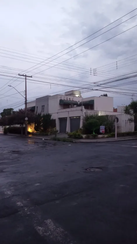 Alugar Casa / Sobrado em Araraquara. apenas R$ 6.000,00