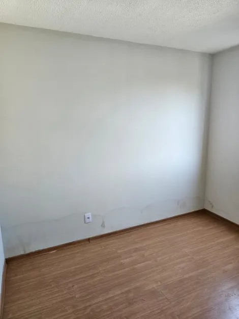 Alugar Apartamento / Padrão em São Carlos. apenas R$ 189.000,00