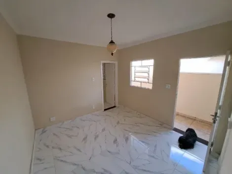 CASA DE FUNDOS PARA LOCAÇÃO PROXIMO A PONTE PRETA.