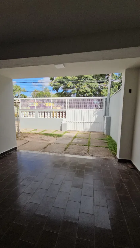 LINDA CASA PARA LOCAÇÃO NO BAIRRO JARDIM CHAPADÃO