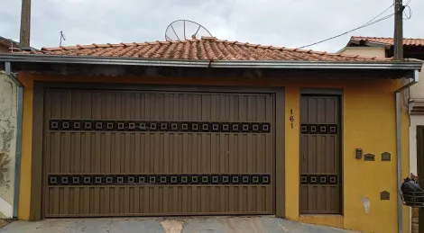 Alugar Casa / Padrão em São Carlos. apenas R$ 430.000,00