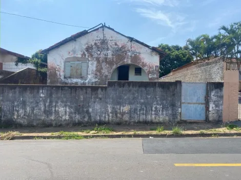Alugar Casa / Padrão em São Carlos. apenas R$ 363.000,00