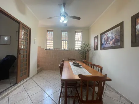 Casa aconchegante em ótima localização.