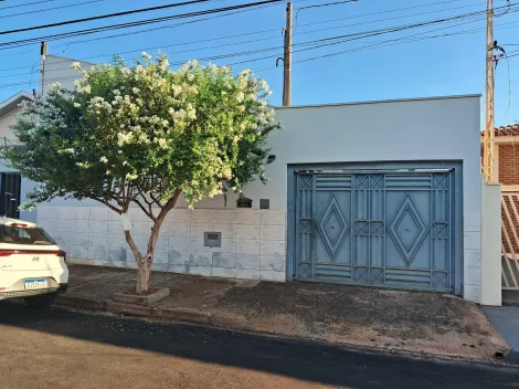 Alugar Casa / Padrão em Araraquara. apenas R$ 350.000,00