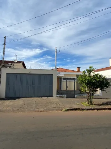 Casa com dois dormitórios e um suíte no Jardim Santa Paula próxima a USP em São Carlos