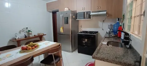Alugar Casa / Padrão em São Carlos. apenas R$ 415.000,00
