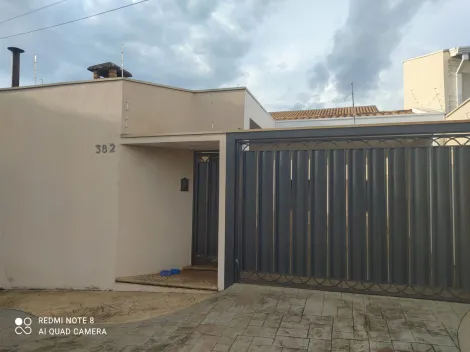 Alugar Casa / Sobrado em Araraquara. apenas R$ 2.400,00