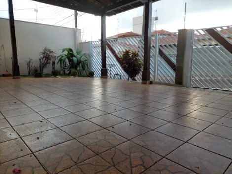 Alugar Casa / Sobrado em São Carlos. apenas R$ 2.600,00