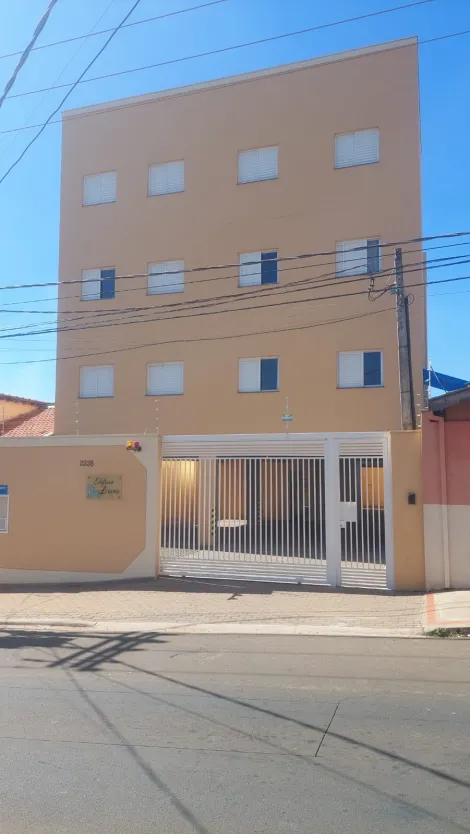 Alugar Apartamento / Padrão em São Carlos. apenas R$ 1.301,00