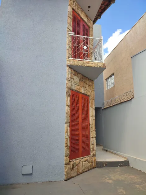 imagem 2 - Sobrado com ótima localização e três dormitórios! Para venda e locação localizado no Menzani em Ibaté, por R$319.166 e aluguel R$1.675,00 imagem 2 - Sobrado com ótima localização e três dormitórios! Para venda e locação localizado no Menzani em Ibaté, por R$319.166 e aluguel R$1.675,00