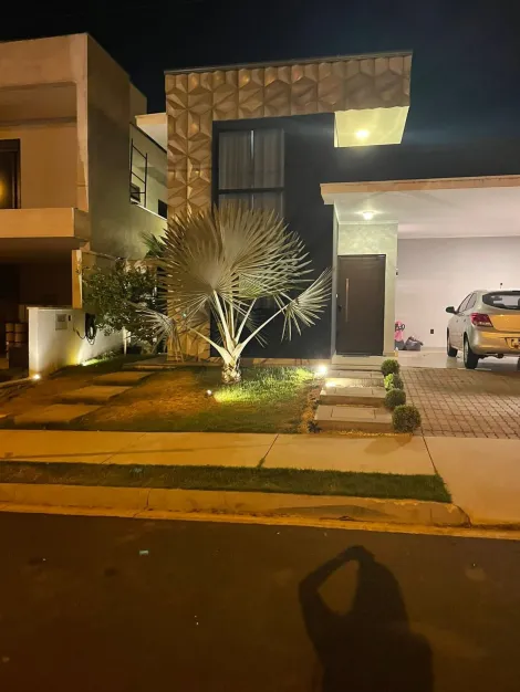 Alugar Casa / Condomínio em Araraquara. apenas R$ 1.150.000,00