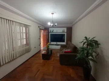 Alugar Casa / Padrão em São Carlos. apenas R$ 450.000,00