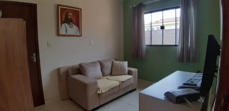 Encantadora Residência de 3 Dormitórios no Santa Terezinha: Seu Novo Lar por R$410.000,00 em Ibate!