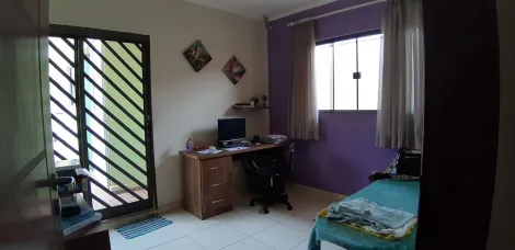 Encantadora Residência de 3 Dormitórios no Santa Terezinha: Seu Novo Lar por R$410.000,00 em Ibate!