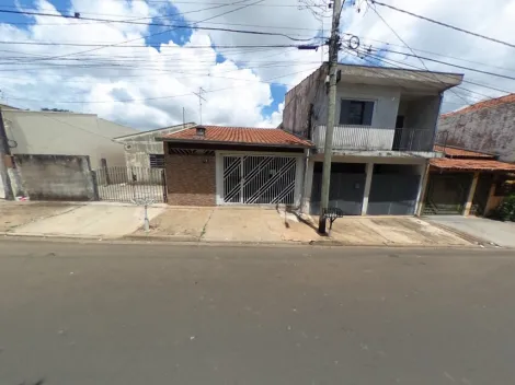 Alugar Casa / Padrão em São Carlos. apenas R$ 250.000,00