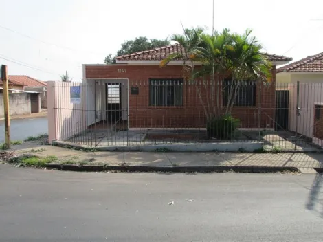 Alugar Casa / Padrão em Araraquara. apenas R$ 300.000,00