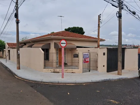 Alugar Casa / Padrão em Araraquara. apenas R$ 440.000,00