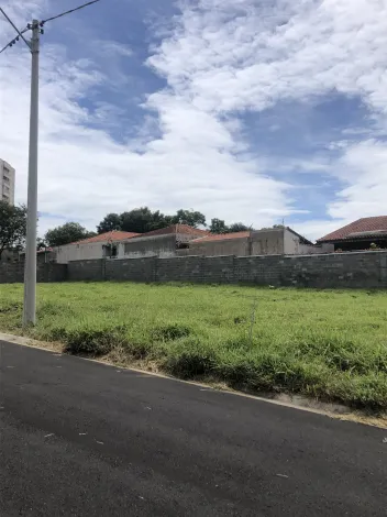 Alugar Terreno / Condomínio em São Carlos. apenas R$ 170.000,00
