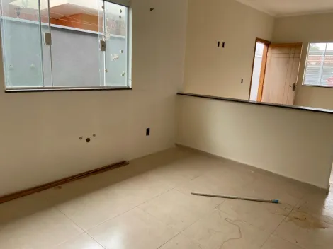 Alugar Casa / Padrão em São Carlos. apenas R$ 320.000,00