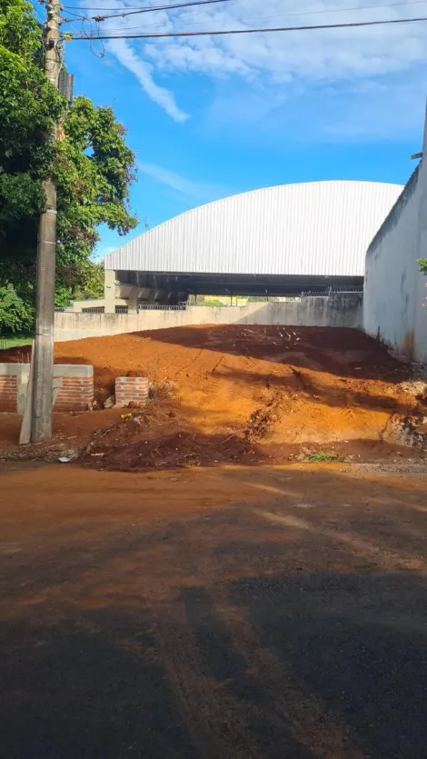 Ótima localização.