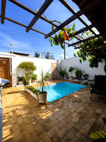 imagem 1 - Casa para Aluguel: Charme e Piscina no São Benedito por R$2.500,00 + IPTU imagem 1 - Casa para Aluguel: Charme e Piscina no São Benedito por R$2.500,00 + IPTU
