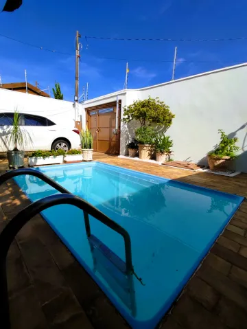 imagem 3 - Casa para Aluguel: Charme e Piscina no São Benedito por R$2.500,00 + IPTU imagem 3 - Casa para Aluguel: Charme e Piscina no São Benedito por R$2.500,00 + IPTU