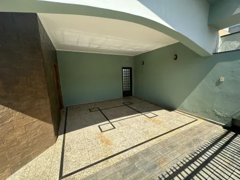 Alugar Casa / Padrão em São Carlos. apenas R$ 640.000,00