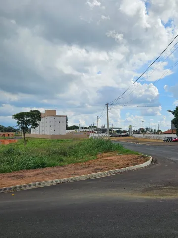 Oportunidade Única: Terreno de Esquina no Jardim das Palmeiras em Ibaté por R$140.000,00