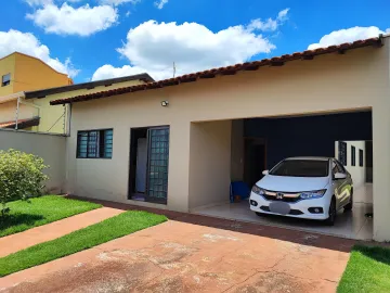 Ótima casa a venda no Jardim Botânico