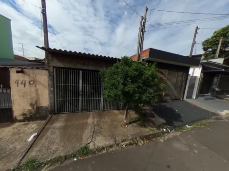 Alugar Casa / Padrão em São Carlos. apenas R$ 130.000,00