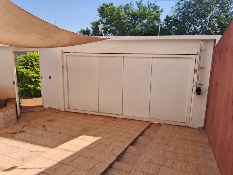 Alugar Casa / Padrão em Araraquara. apenas R$ 440.000,00