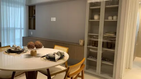 Apartamento à venda em Campinas no coração do Cambuí, com 2 dormitórios sendo 1 suíte e 1 vaga.