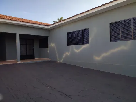 Casa para Locação no Jardim Icaraí, Ibaté: 3 Quartos, Suíte, Ampla Garagem - R$1.300,00