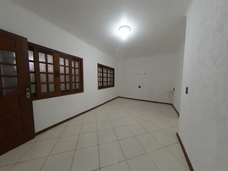 casa de 3 dormitórios sendo 2 suítes