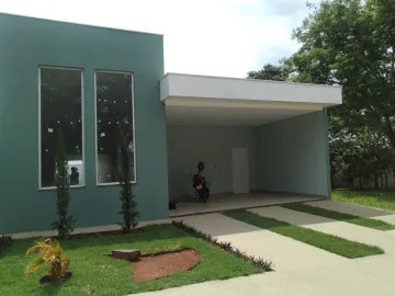 Alugar Casa / Condomínio em Araraquara. apenas R$ 595.000,00