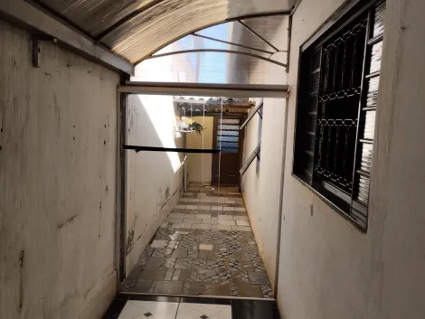 imagem 2 - Casa à Venda no Jardim Bandeirantes por R$280.000 - 4 Quartos, 2 Banheiros, 2 Vagas de Garagem Cobertas imagem 2 - Casa à Venda no Jardim Bandeirantes por R$280.000 - 4 Quartos, 2 Banheiros, 2 Vagas de Garagem Cobertas