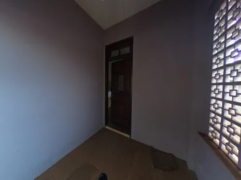 imagem 3 - Casa com ótima localização, no centro da cidade, com terreno grande imagem 3 - Casa com ótima localização, no centro da cidade, com terreno grande