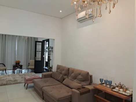 imagem 3 - Casa com ótima localização, toda reformada, terreno bem amplo imagem 3 - Casa com ótima localização, toda reformada, terreno bem amplo