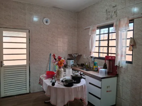 imagem 5 - Casa com ótima localização, terreno grande com 02 ediculas imagem 5 - Casa com ótima localização, terreno grande com 02 ediculas