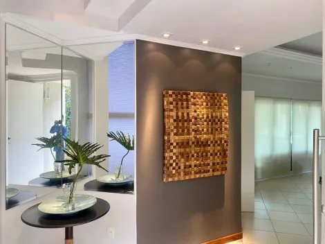 imagem 3 - Linda casa em condomínio, com terreno amplo e área de lazer completa imagem 3 - Linda casa em condomínio, com terreno amplo e área de lazer completa